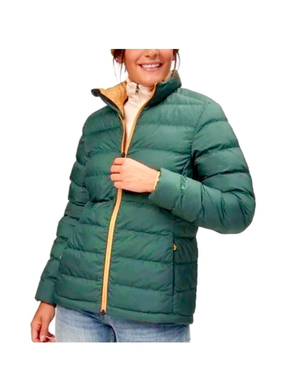 Classic Green Packable Puffer Jacket with Contrasting Trim
